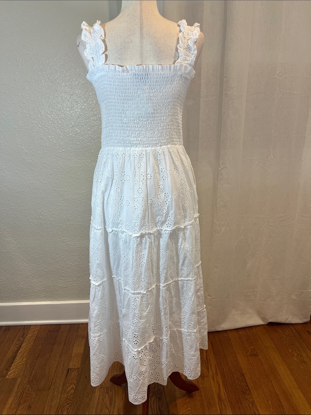 Quince Cotton White Eyelet Smocked Maxi Dress with Ruffle Straps. Size M. NWT - Picture 4 of 8